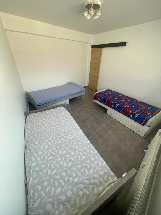 Bel Appartement Cosy Tres Calme Avec Parking Prive Templemars Eksteriør billede